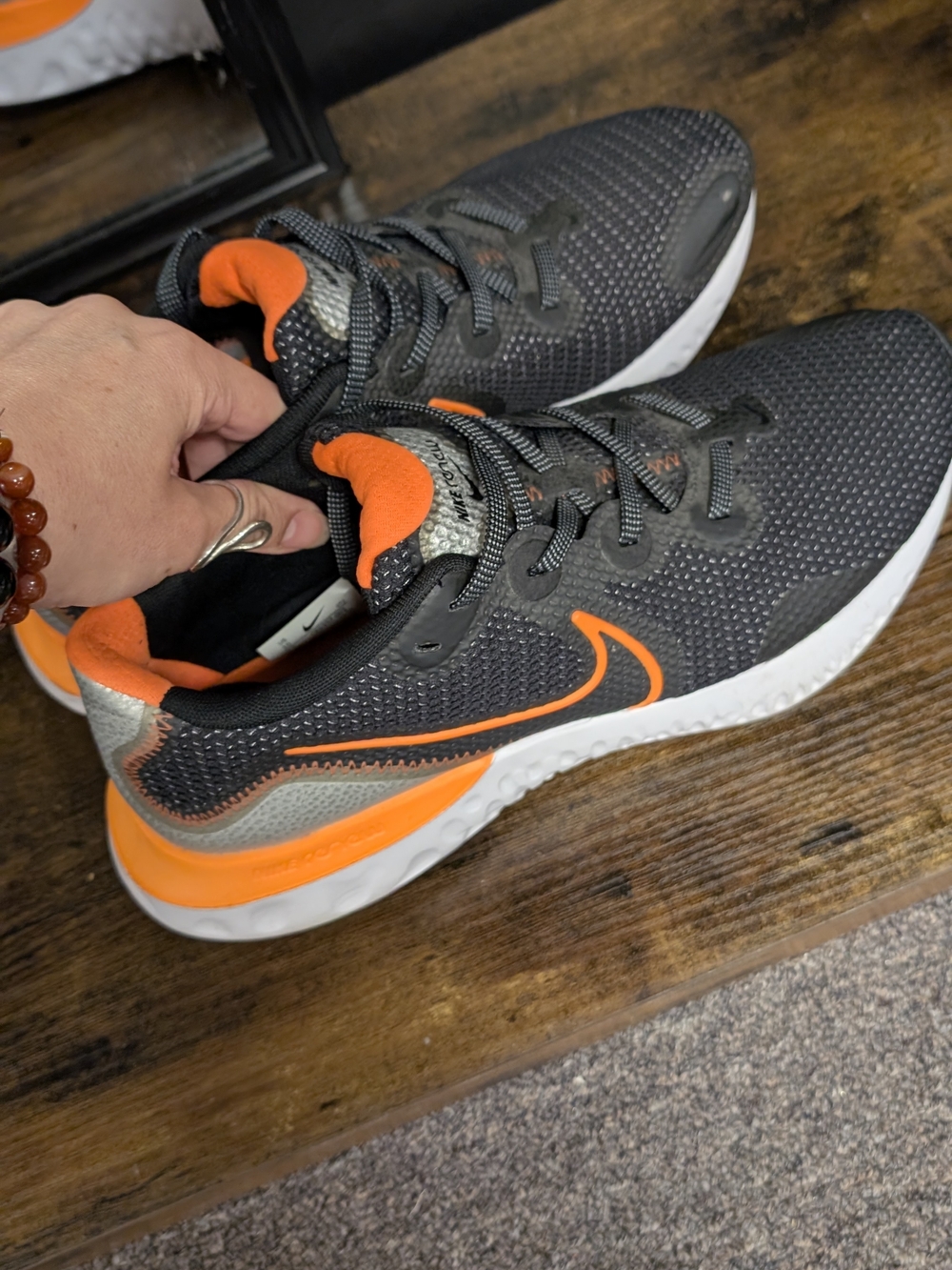 Nike Men's Black and Orange Athletic Running Shoes - Picture 4 of 11